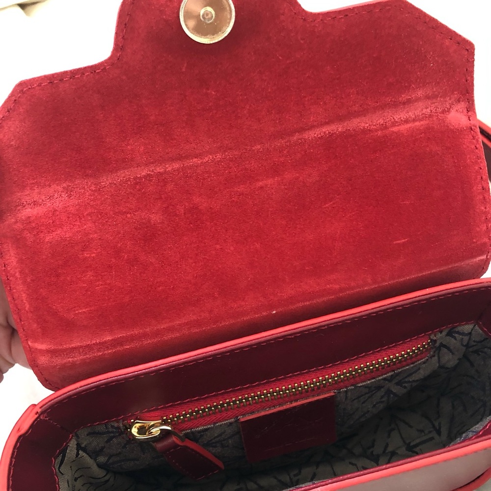 Manu Atelier micro bold crossbody in red - Picture 4 of 13